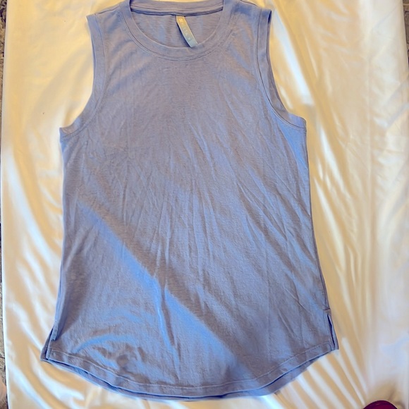 Athleta Women’s sleeveless t shirt - Picture 1 of 5